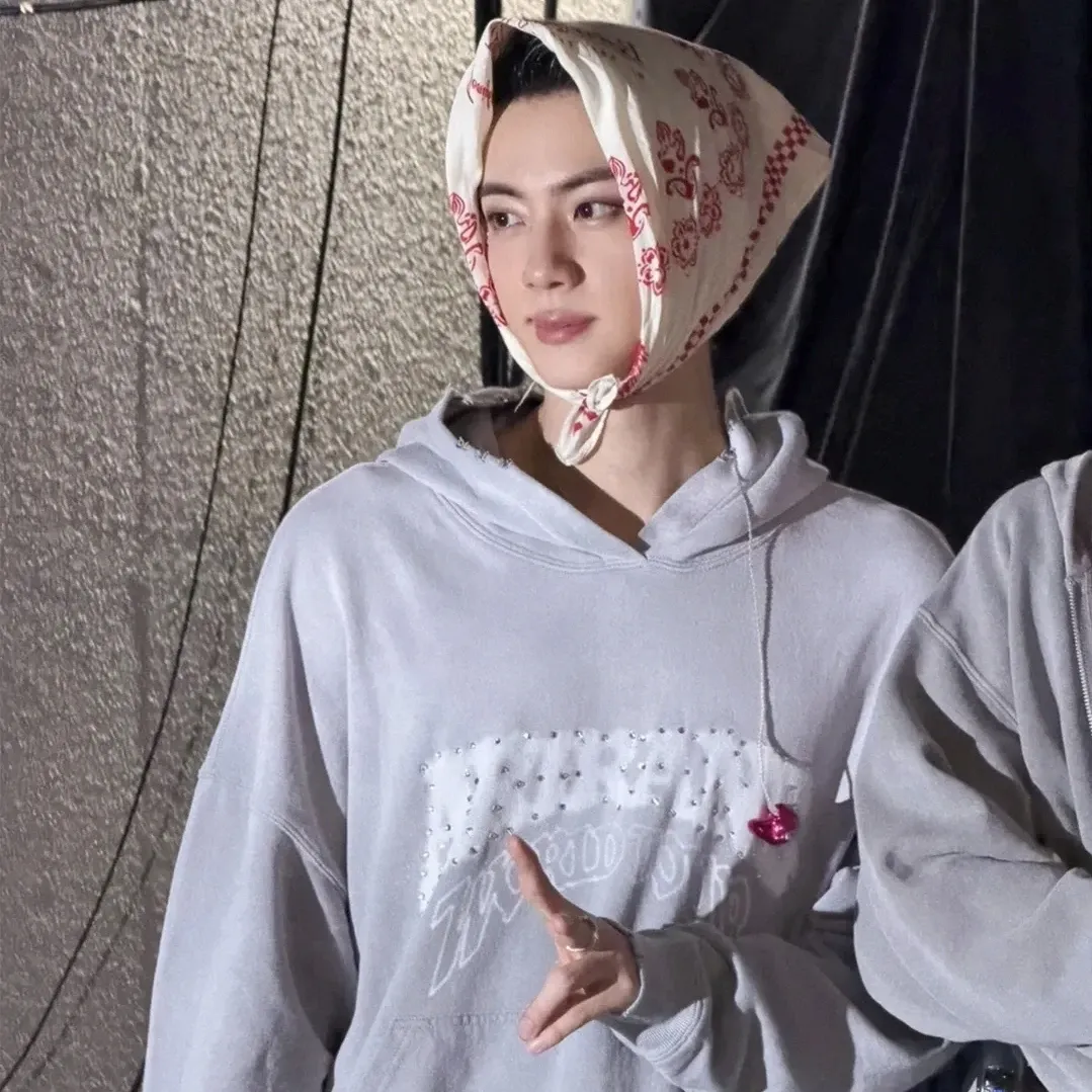 진 (방탄소년단) 최근 활동샷