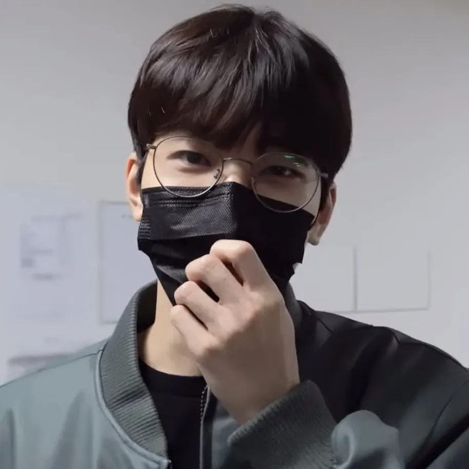 원우 (세븐틴)의 최신 사진
