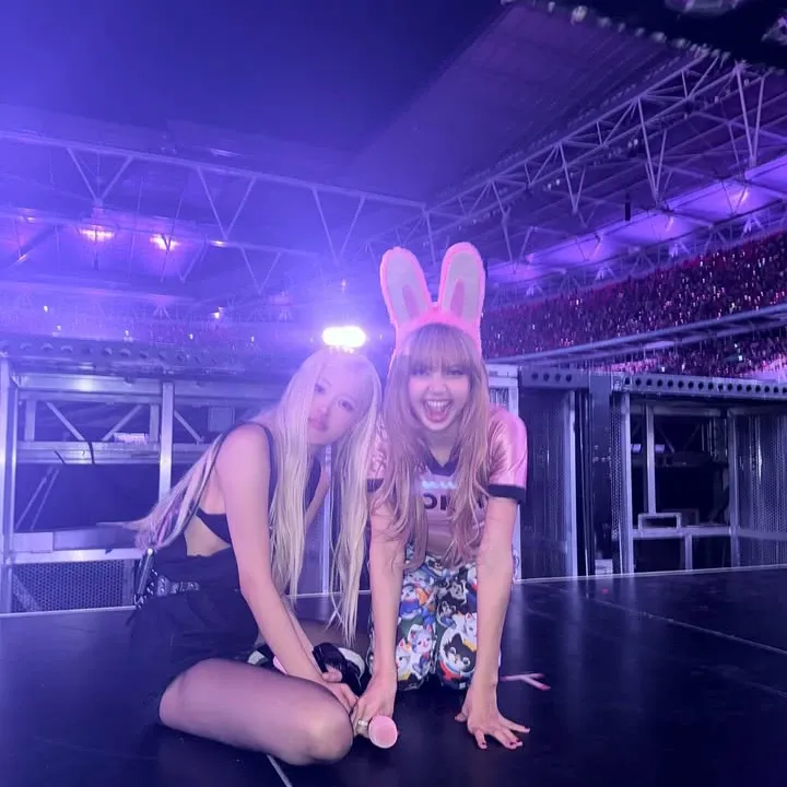 Momen yang diabadikan oleh penggemar Lisa (BLACKPINK)