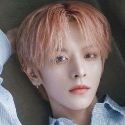 Popular profile image of Laurence (n.SSign) selected by votes