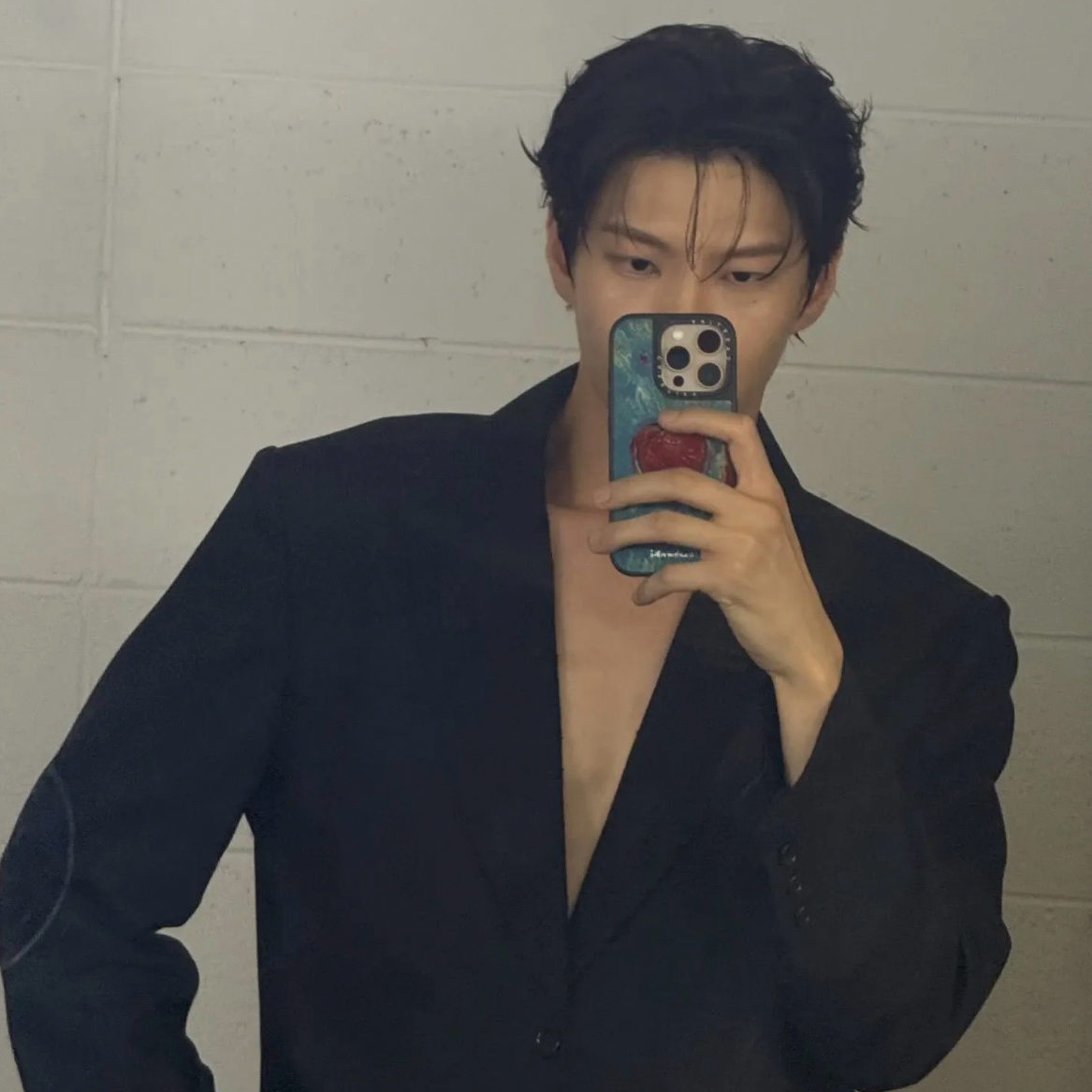 Latest photo of LEO (VIXX)