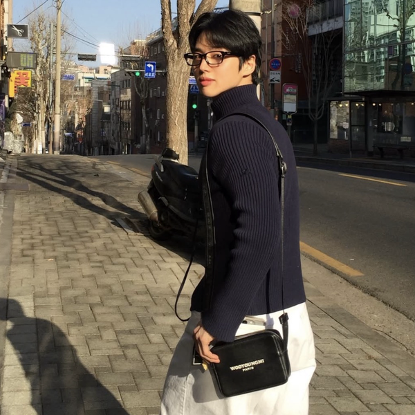 通过投票选出的洪硕 (PENTAGON)人气头像