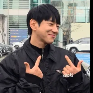 ファン・チヨルの最近の活動写真