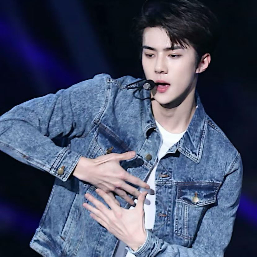 세훈 (EXO)의 비하인드 컷