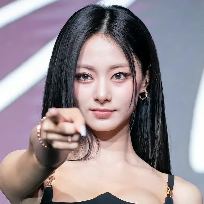 쯔위 (TWICE) 최근 활동샷