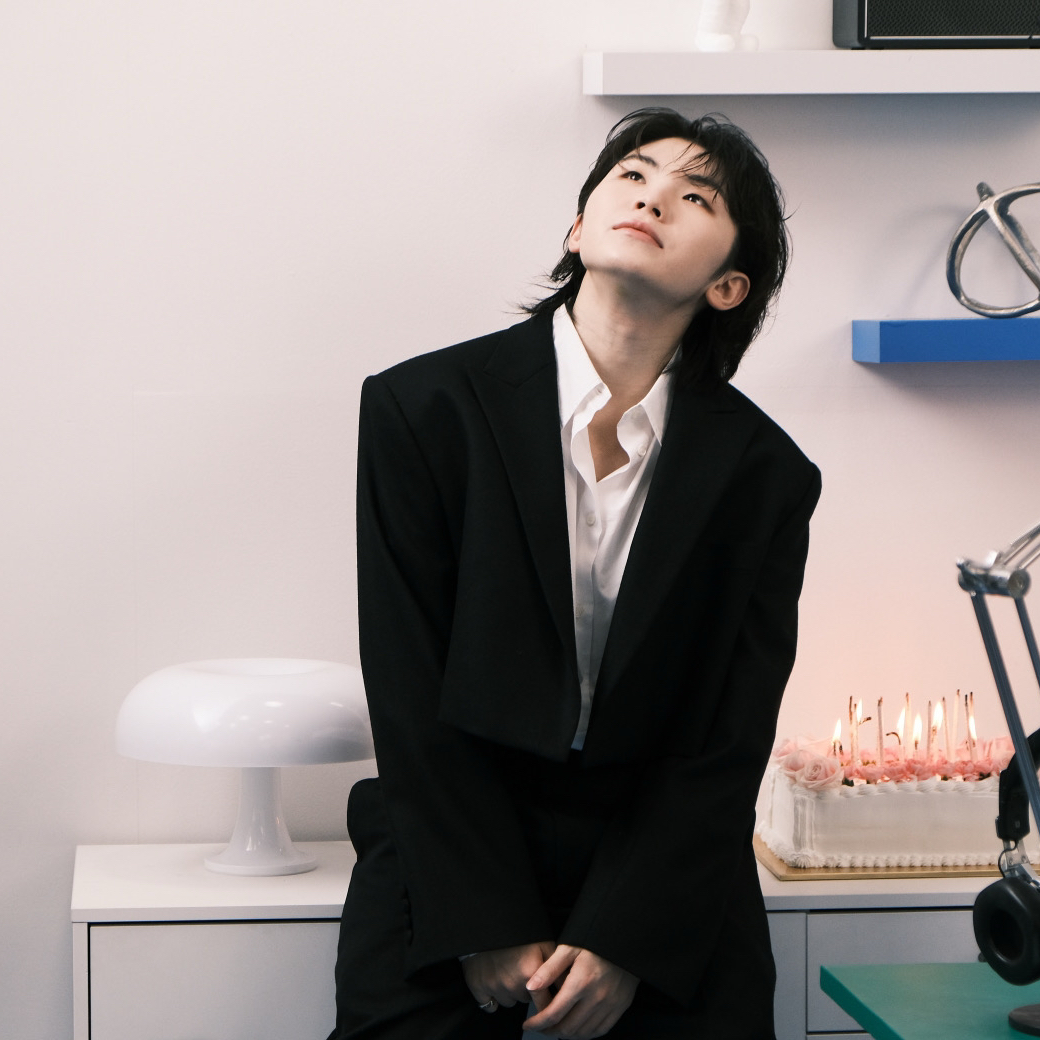 Recent activity shot of Woozi (SEVENTEEN)