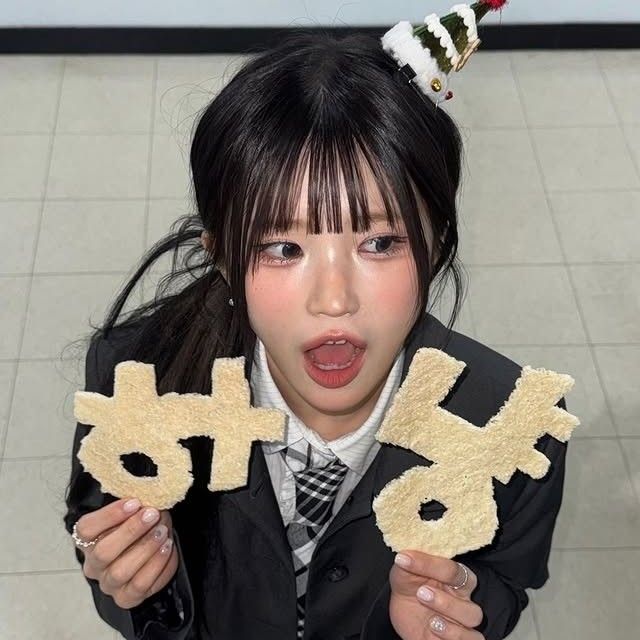 Recent activity shot of fromis (9)