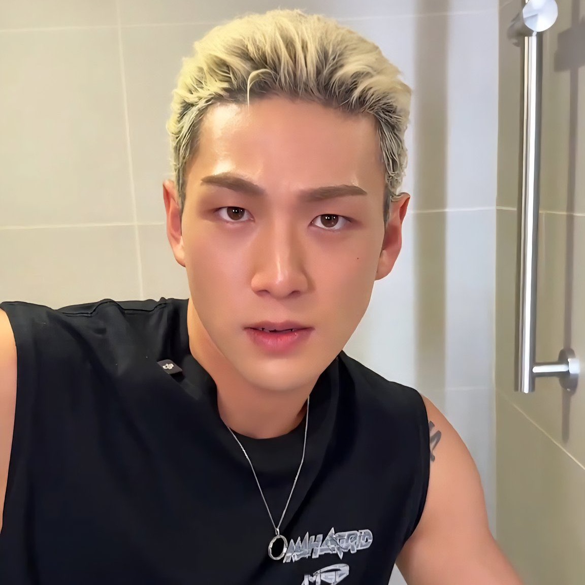 Latest photo of Baekho