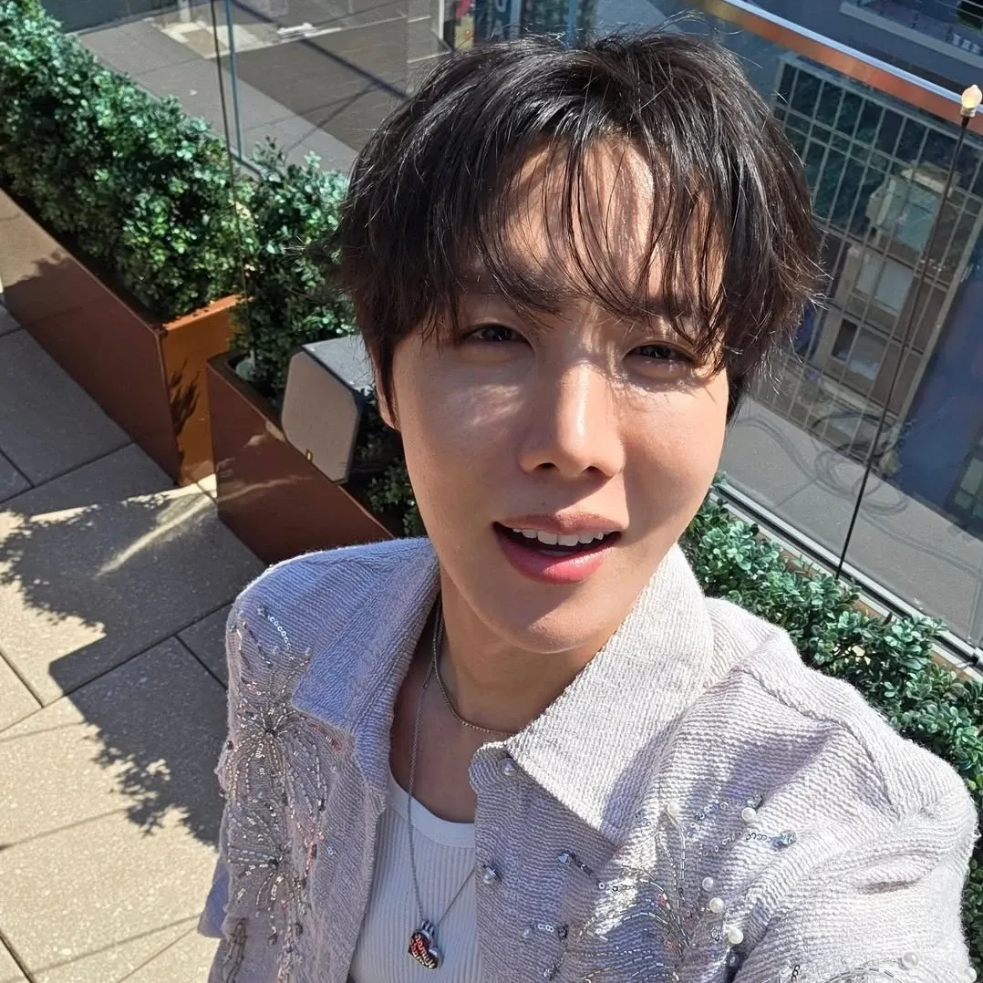 J-hope (防彈少年團)的最新照片