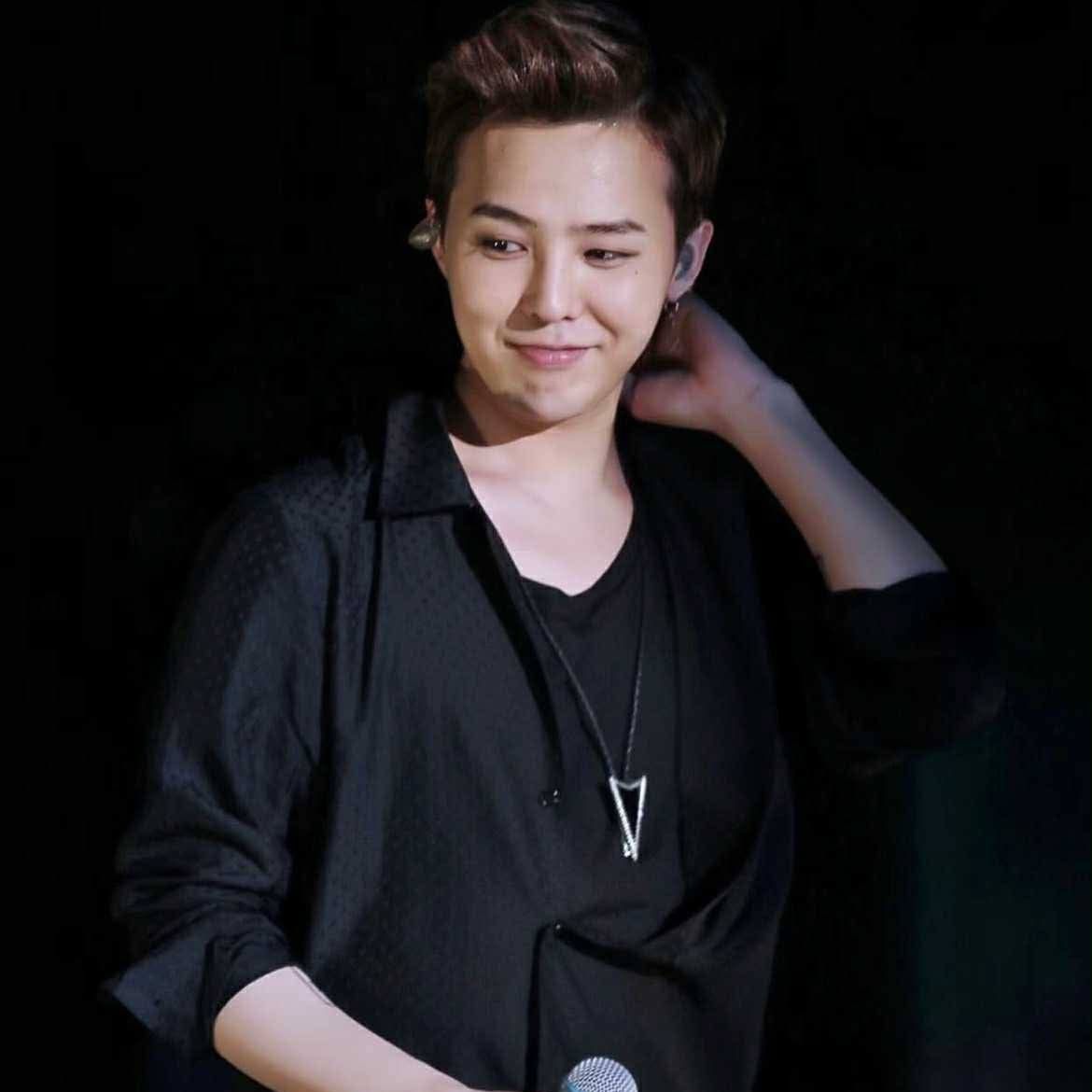 Behind-the-scenes cut of G-DRAGON (BIGBANG)