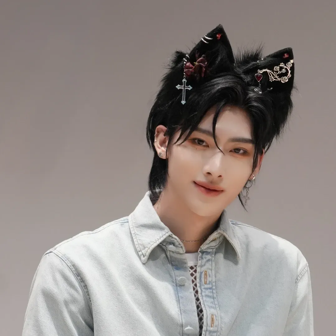 Behind-the-scenes cut of Ricky