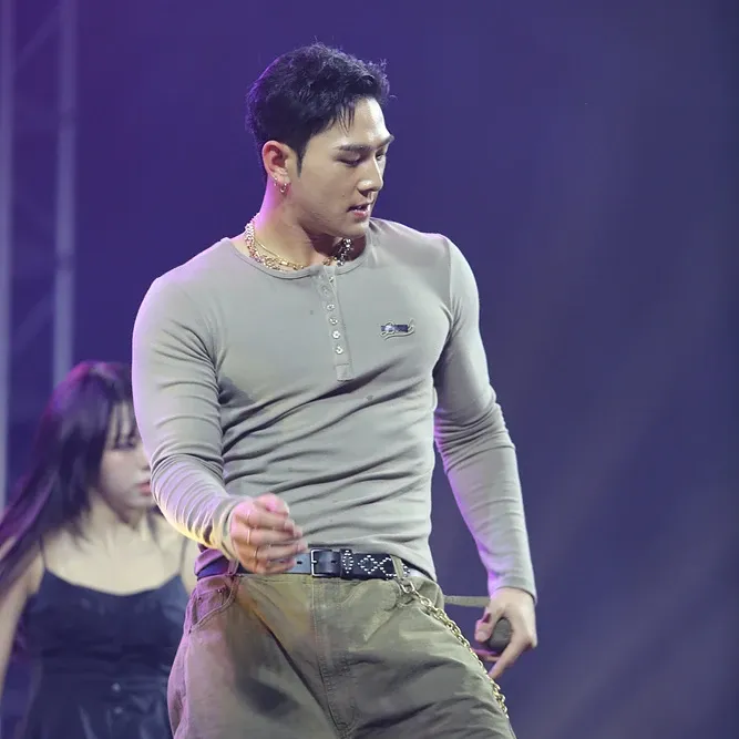 백호의 비하인드 컷