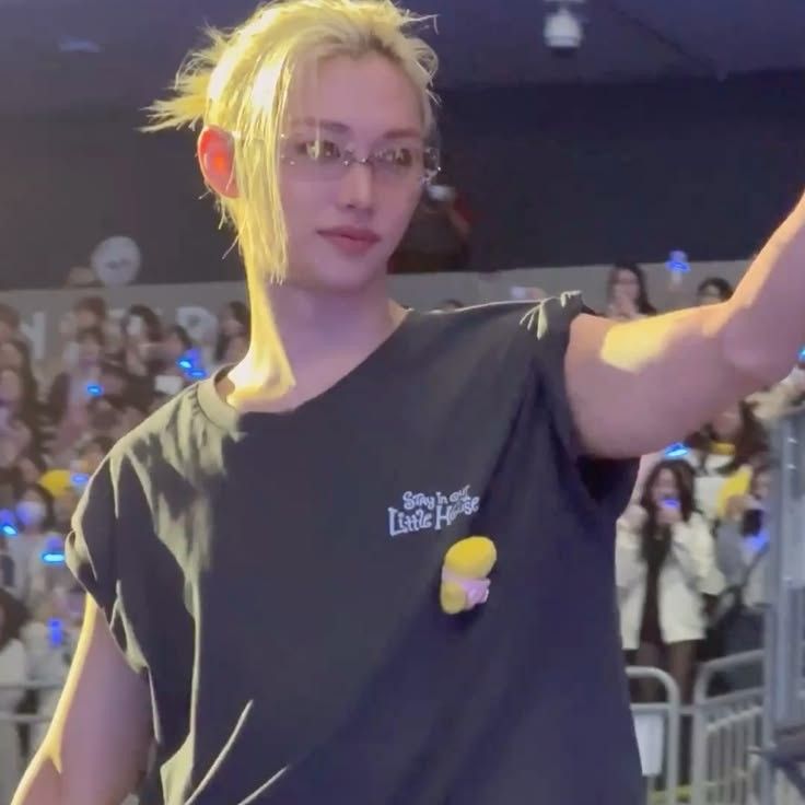 Latest photo of Felix (Stray Kids)