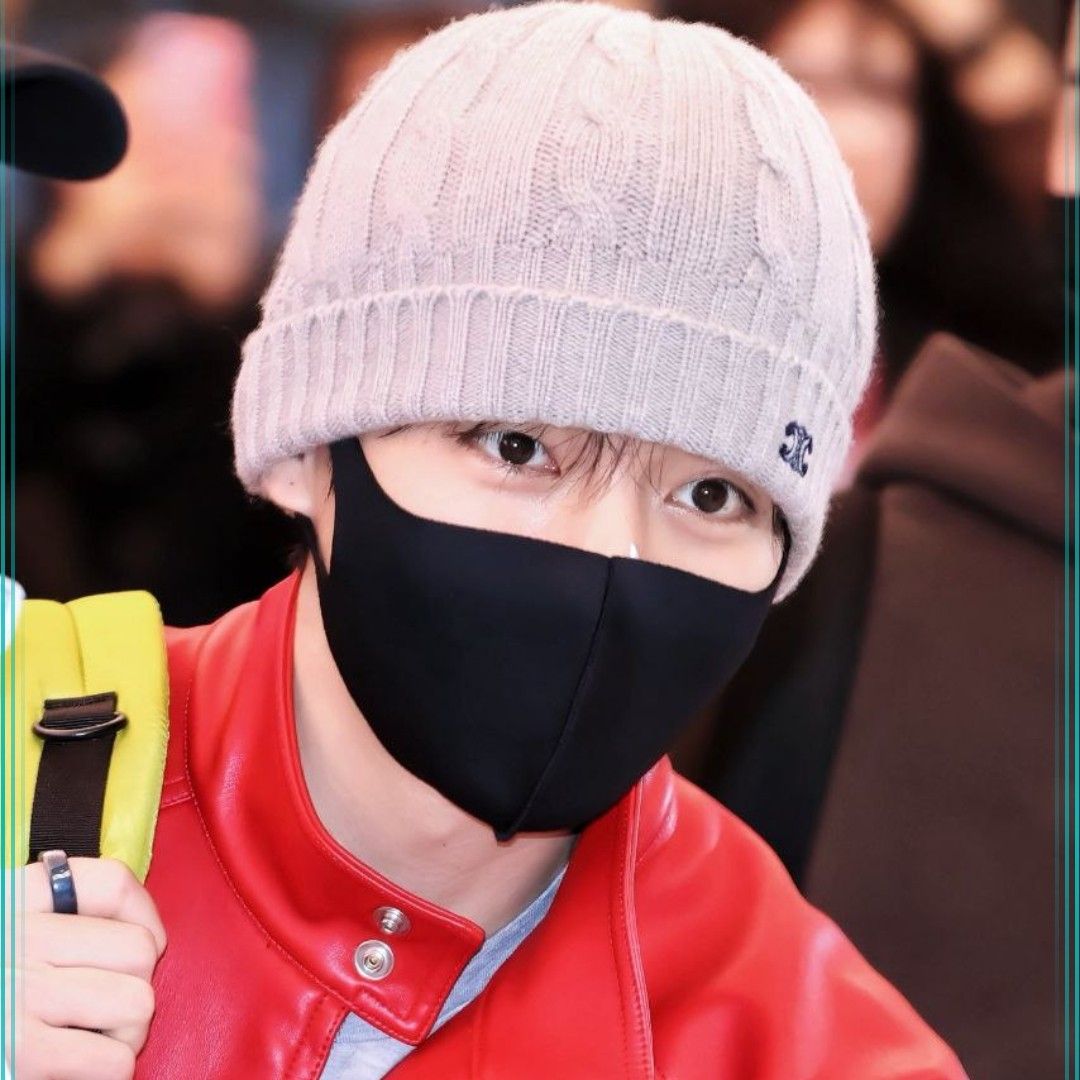 Latest photo of V (BTS)