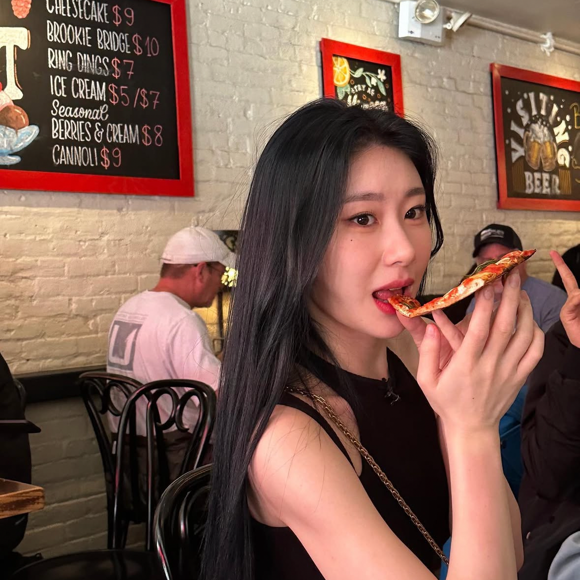 Latest photo of Chaeryeong (ITZY)