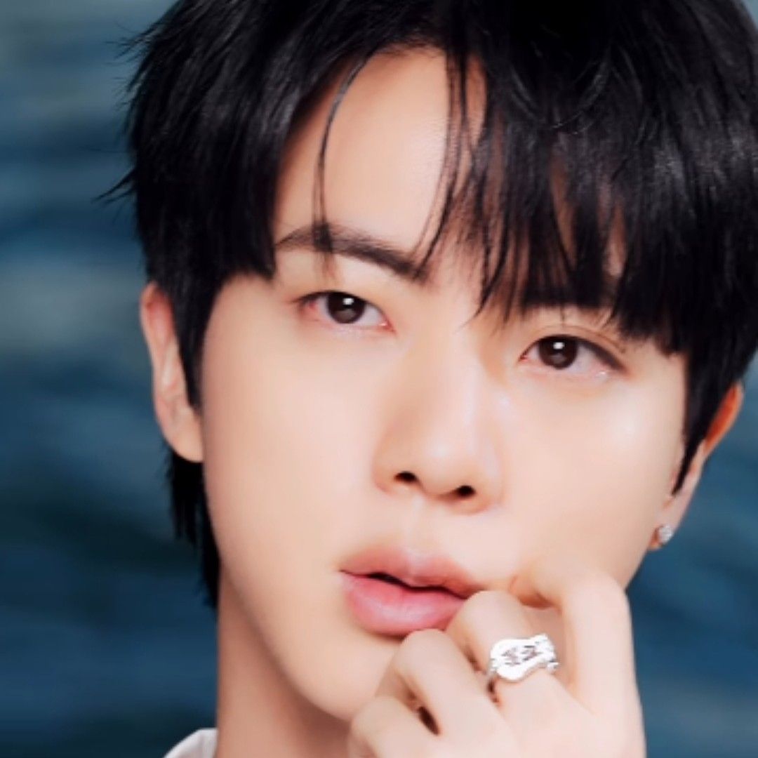 진 (방탄소년단)의 비하인드 컷