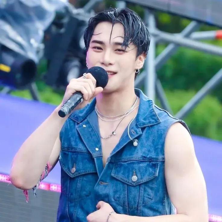 아스트로 최근 활동샷