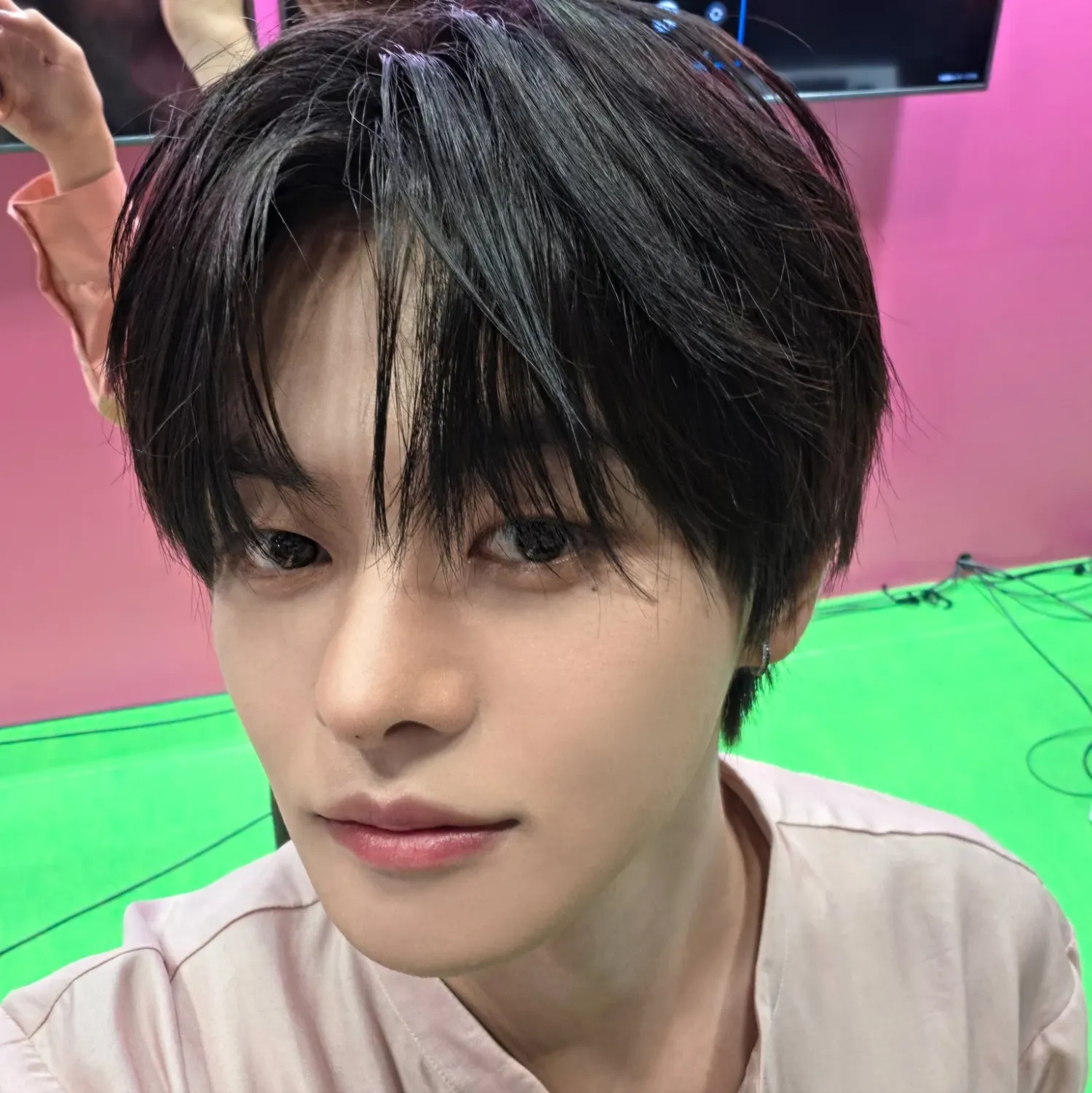 Behind-the-scenes cut of Lee Leo (ALPHA DRIVE ONE)