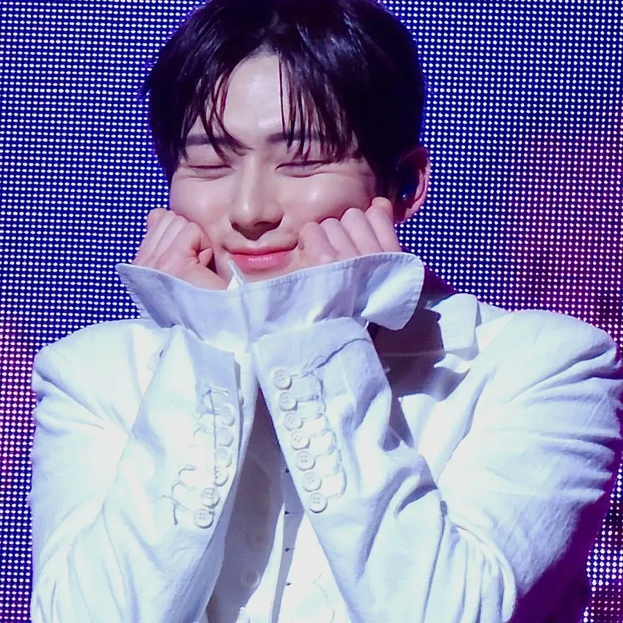 Latest photo of Hwang Minhyun