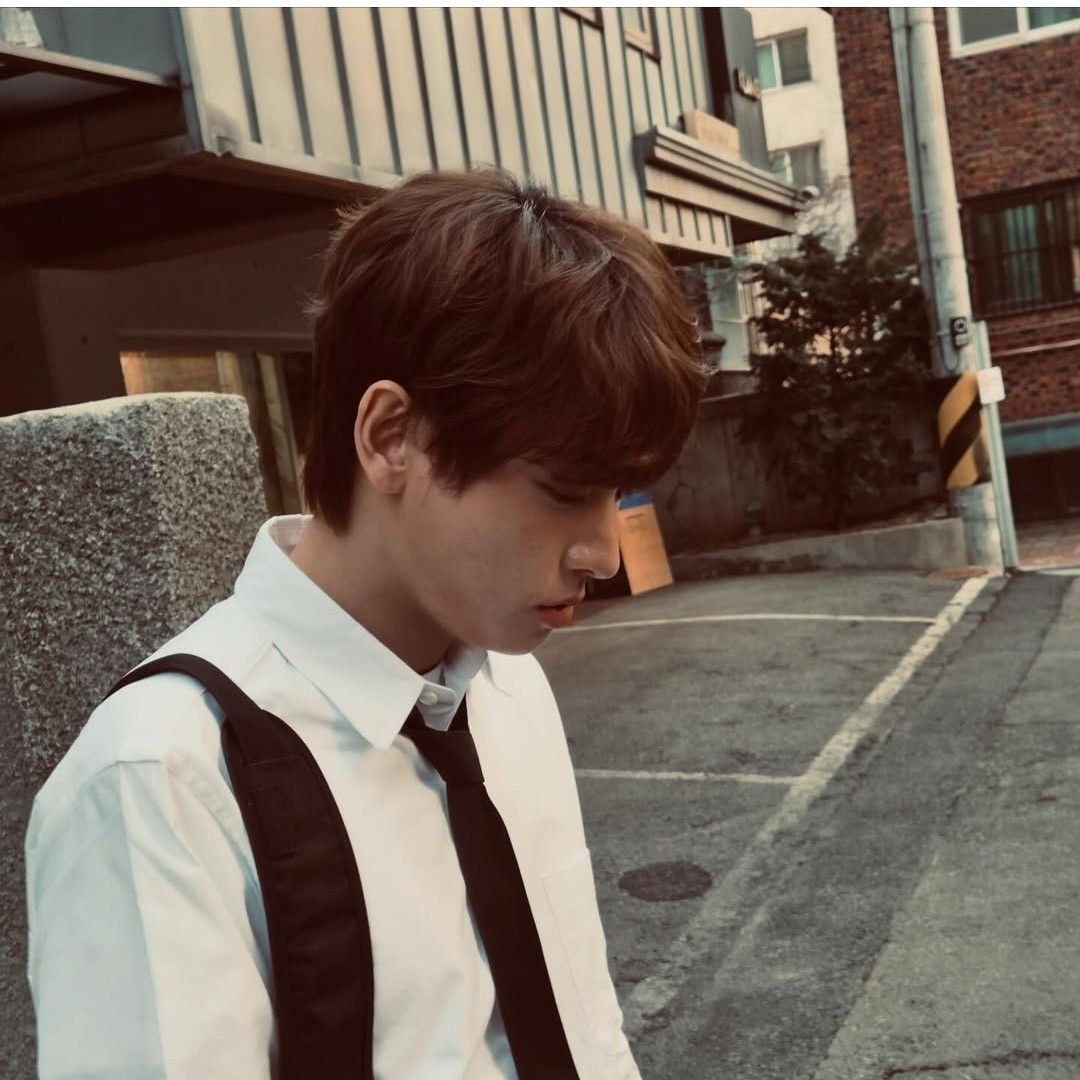 Latest photo of Inseong (SF9)