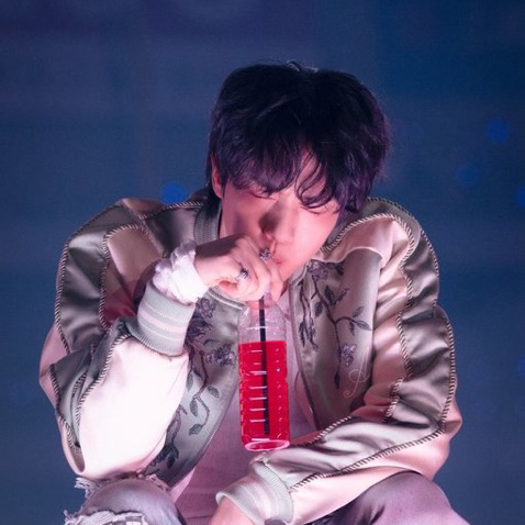 진 (방탄소년단) 최근 활동샷