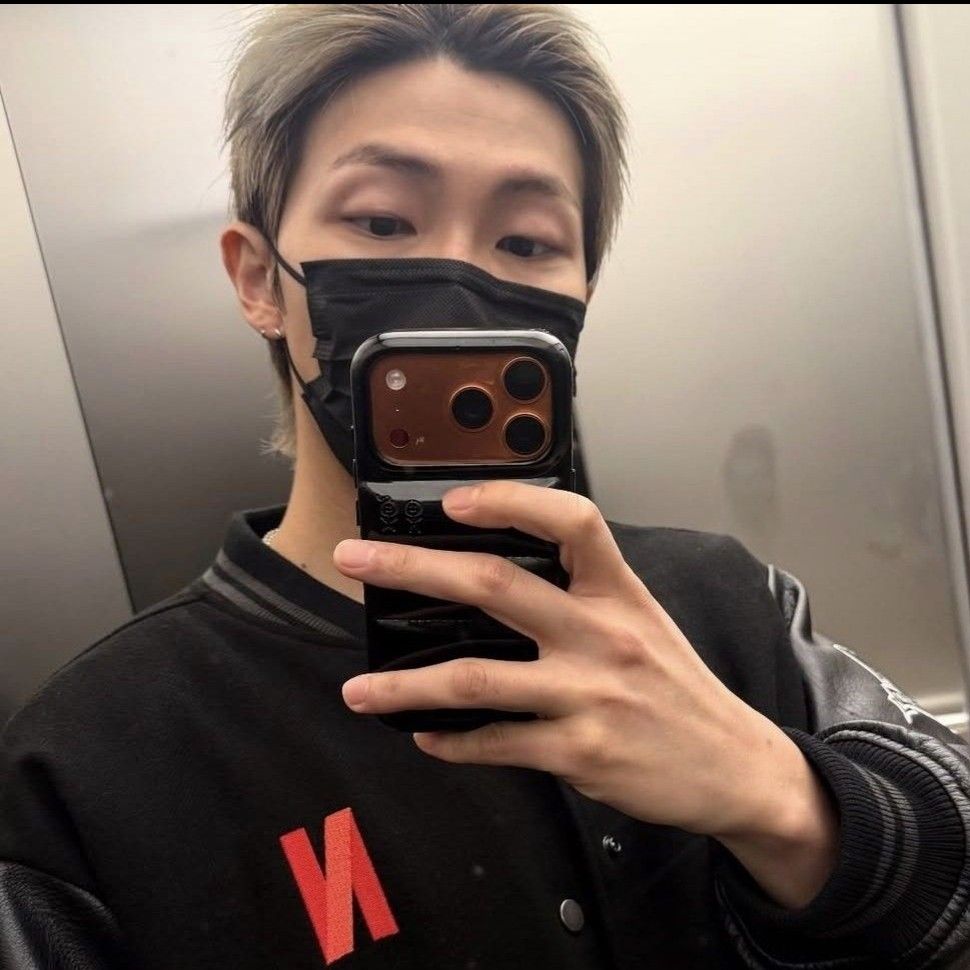 RM (防弹少年团)的最新活动照片