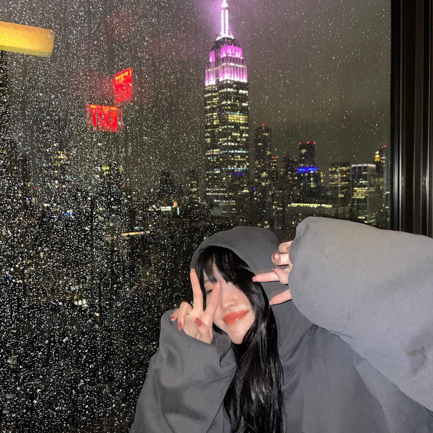 Foto terbaru Momo (TWICE)