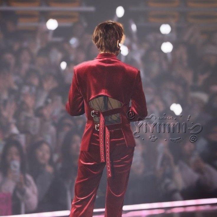 백현 (EXO) 최근 활동샷