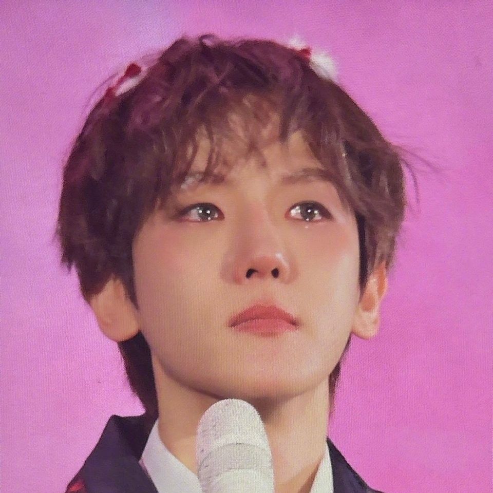 백현 (EXO)의 비하인드 컷