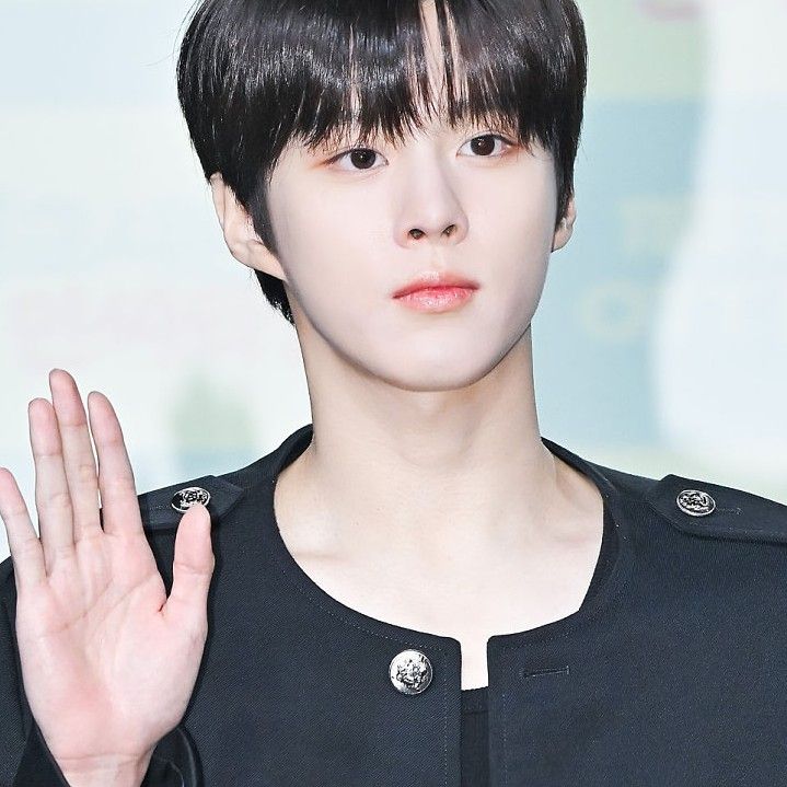 김우석의 최신 사진