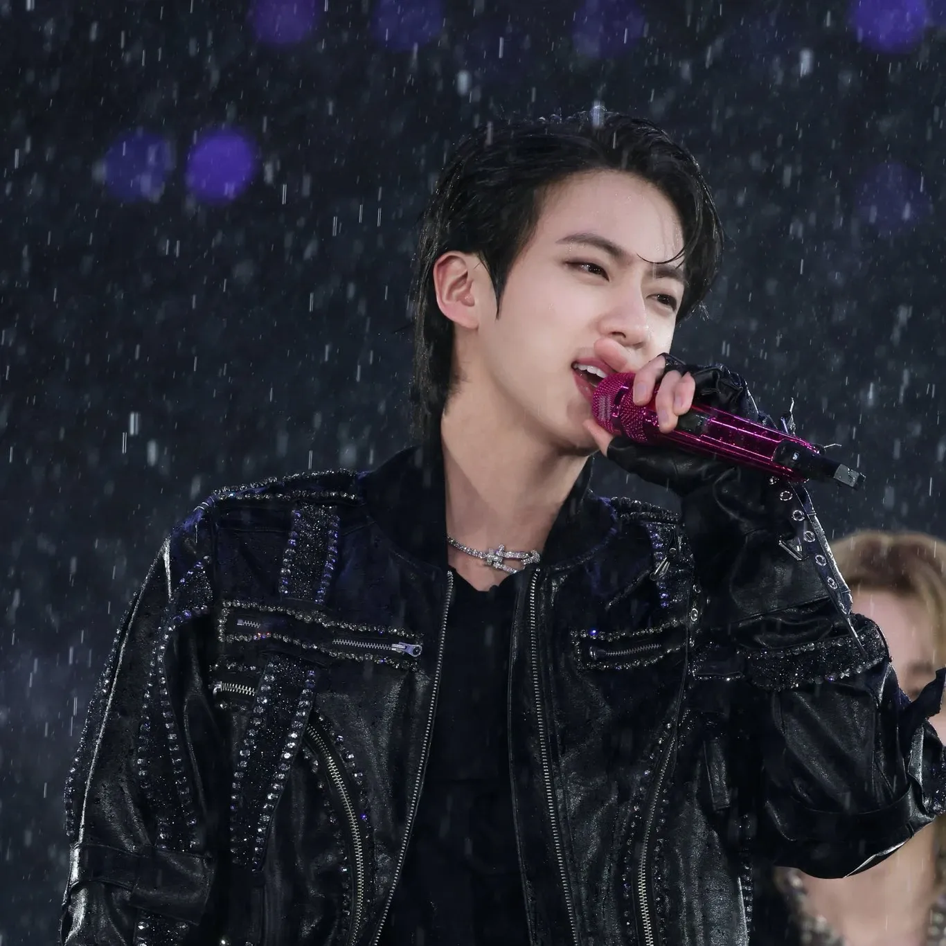 진 (방탄소년단) 최근 활동샷