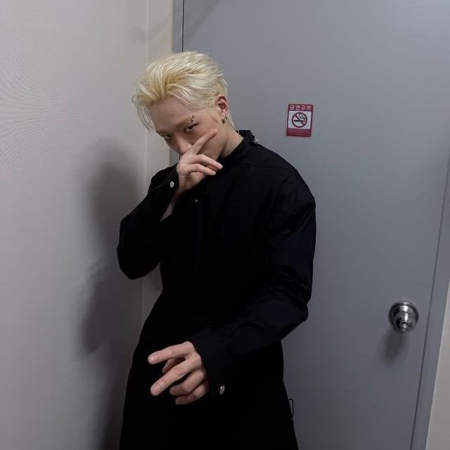 Recent activity shot of BOBBY (iKON)