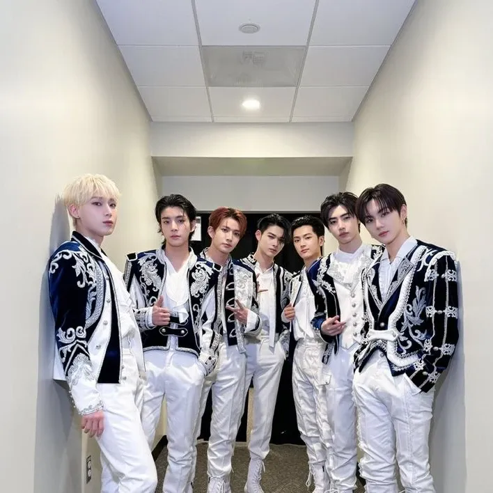 ENHYPEN의 최신 사진