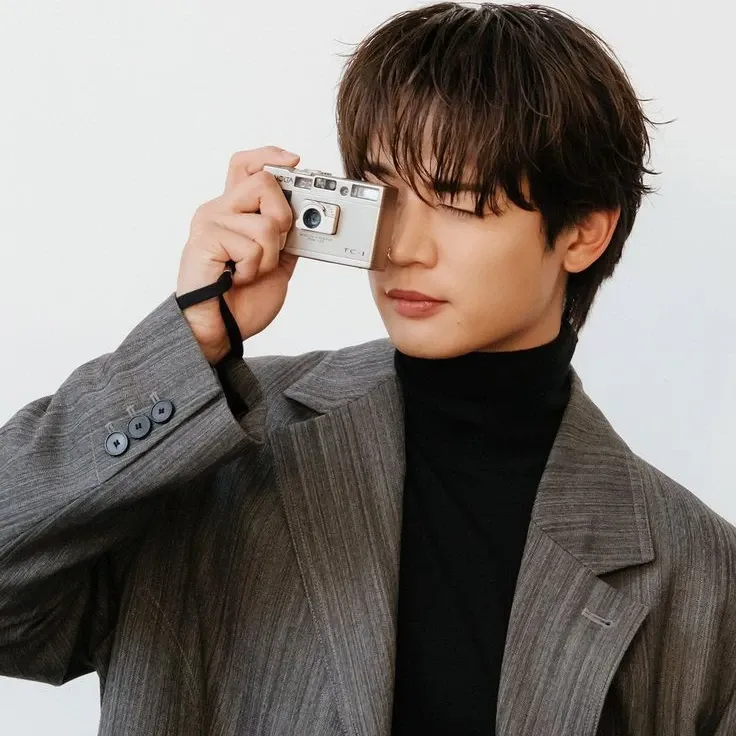 Latest photo of Minho (SHINee)