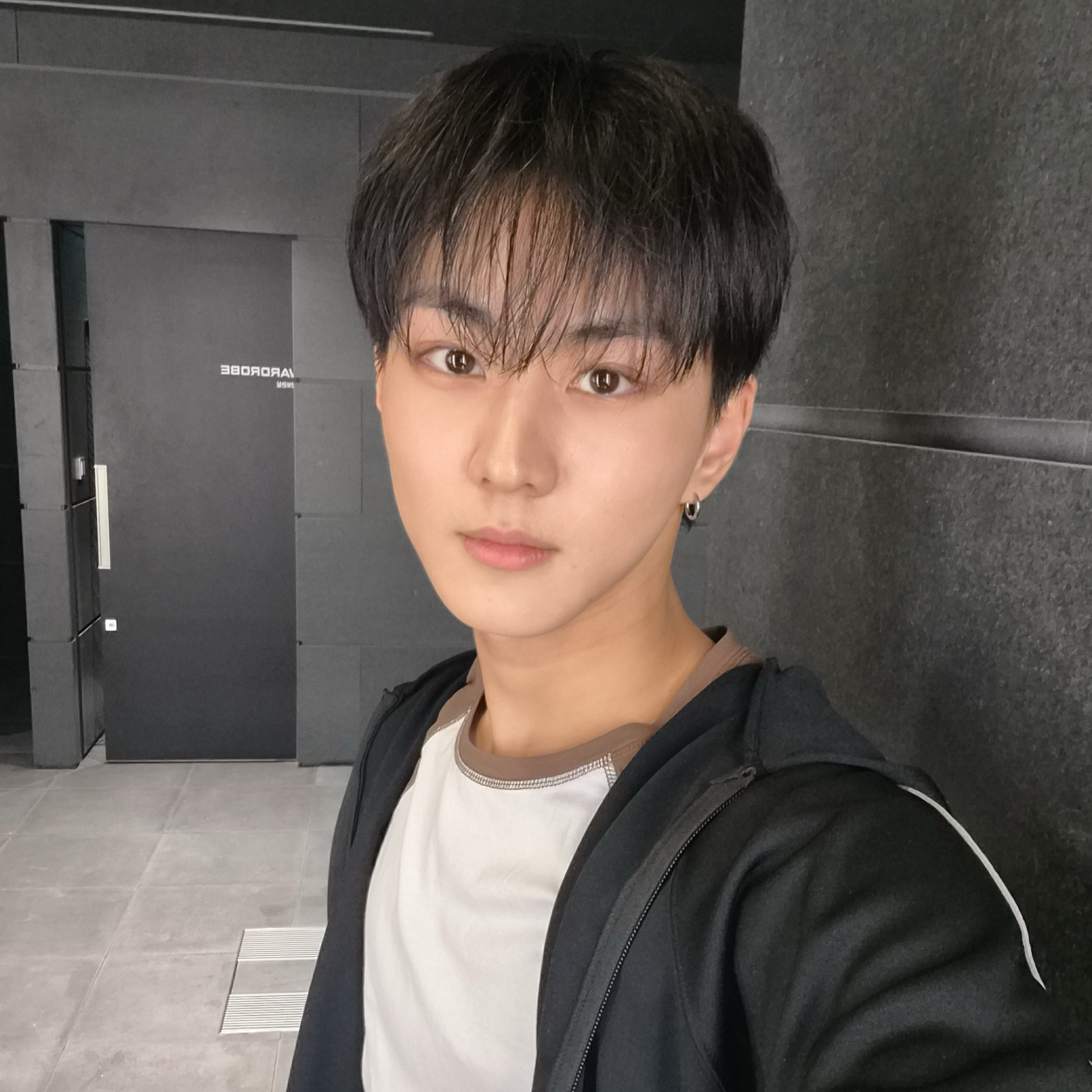 A moment captured by Jungwon (ENHYPEN)'s fan