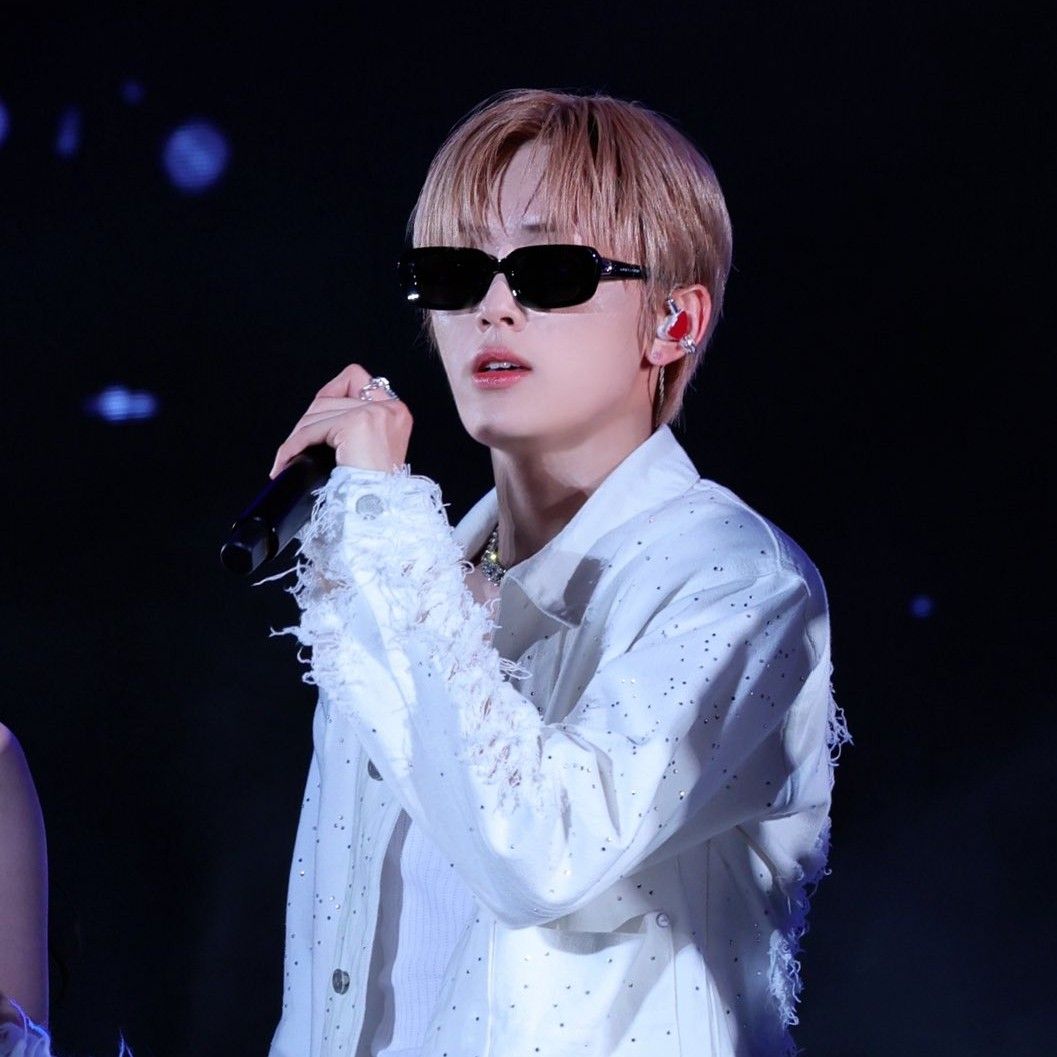 A moment captured by Lin (NouerA)'s fan