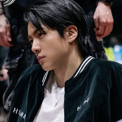 Foto terbaru Jin (BTS)