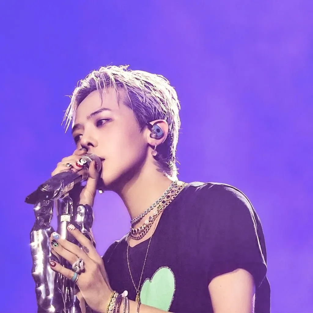 G-DRAGON (BIGBANG)的最新活動照片