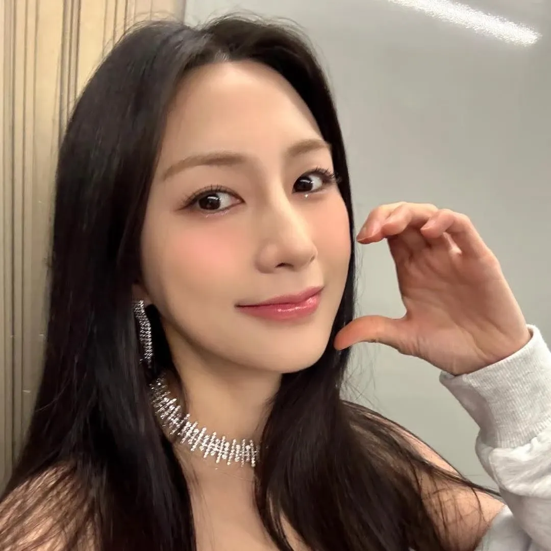 A moment captured by Oh Hayoung (Apink)'s fan