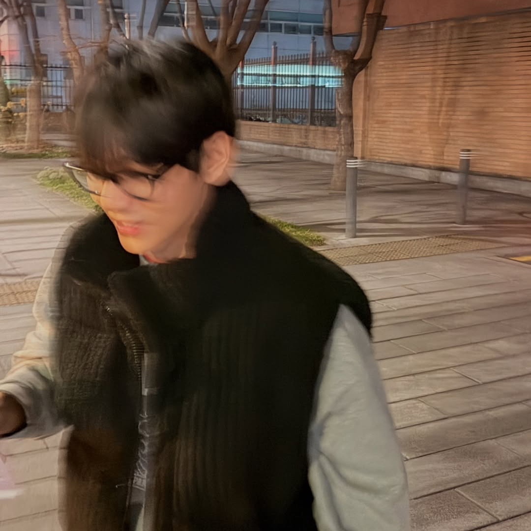 Recent activity shot of V (BTS)