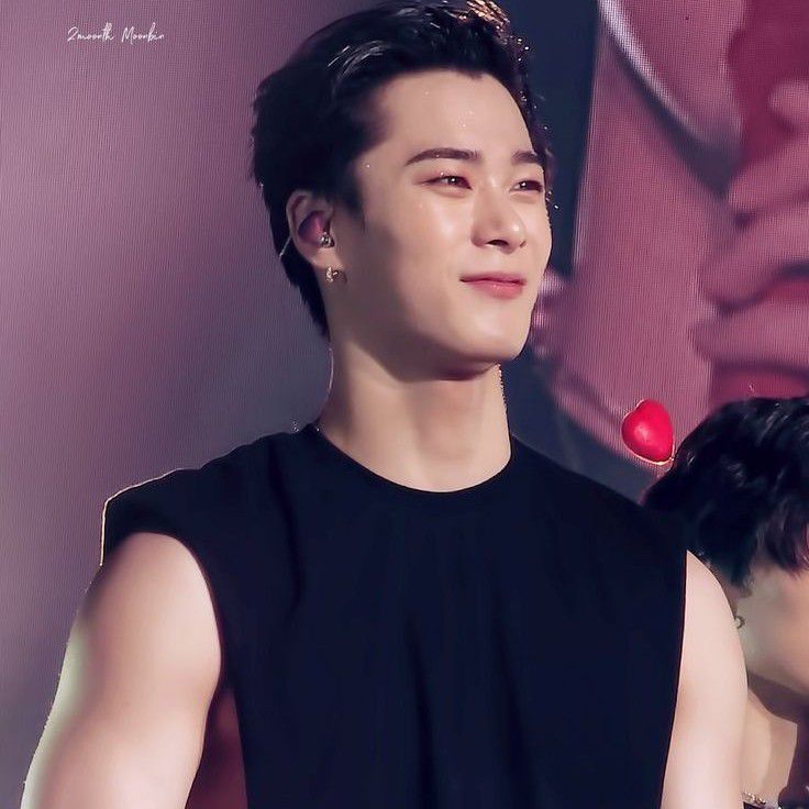 A moment captured by Moonbin (ASTRO)'s fan