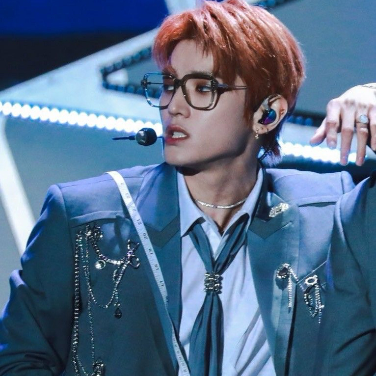 A moment captured by Taeyong (NCT 127)'s fan