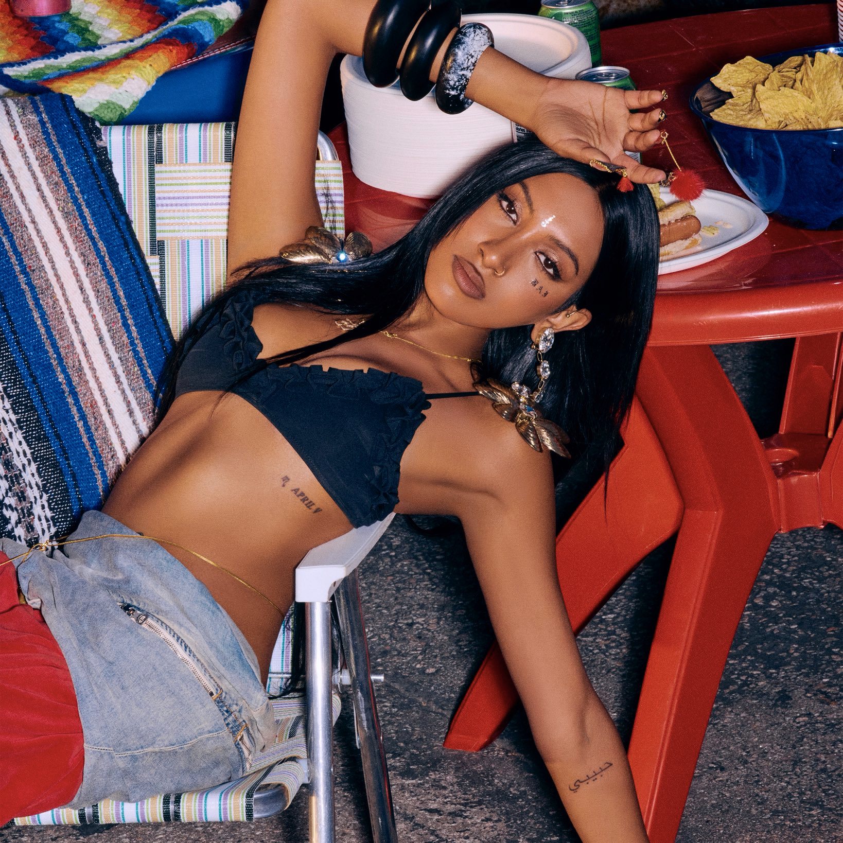 Behind-the-scenes cut of Lara (KATSEYE)