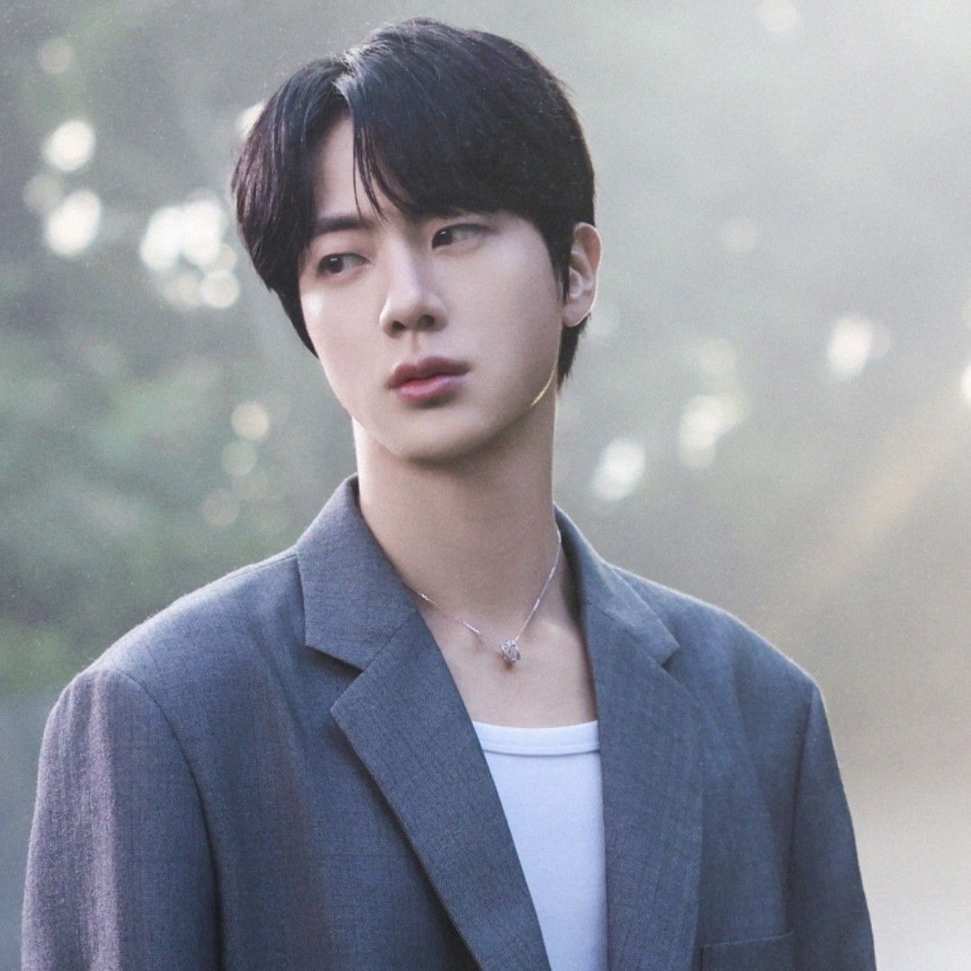 Momen yang diabadikan oleh penggemar Jin (BTS)