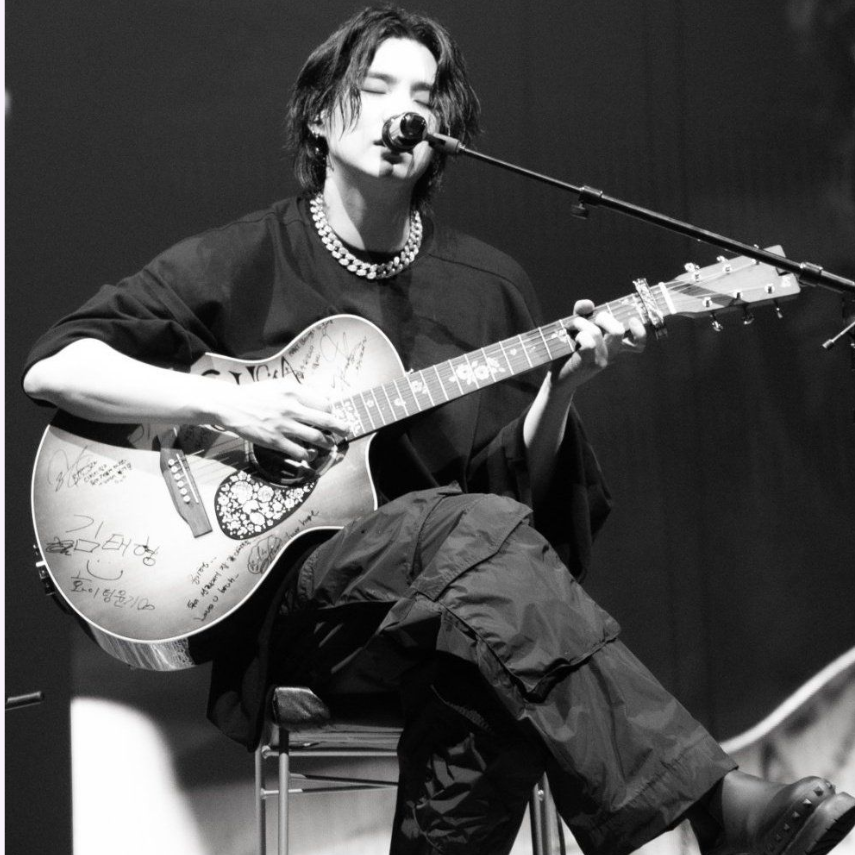 SUGA (防弹少年团)的最新照片