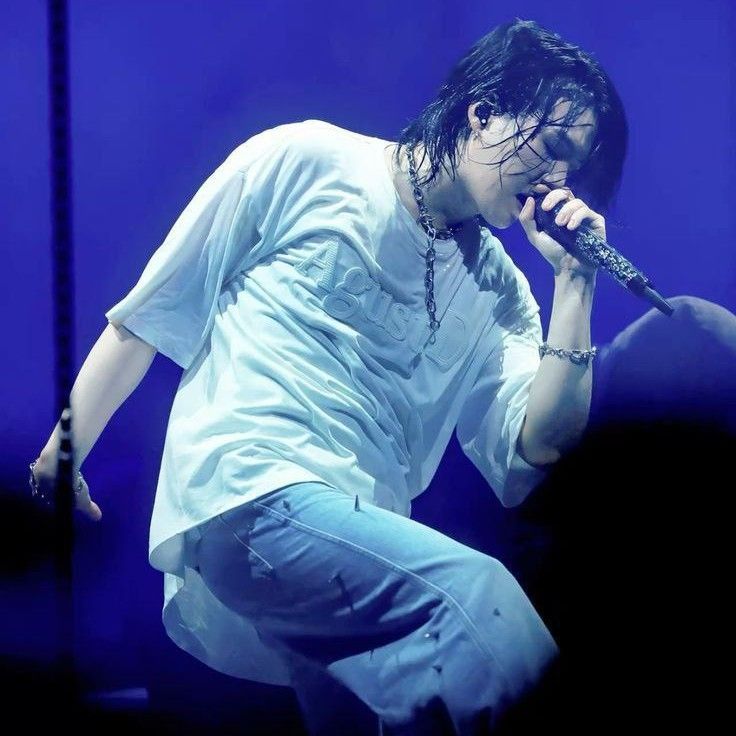 SUGA (BTS)の最新写真