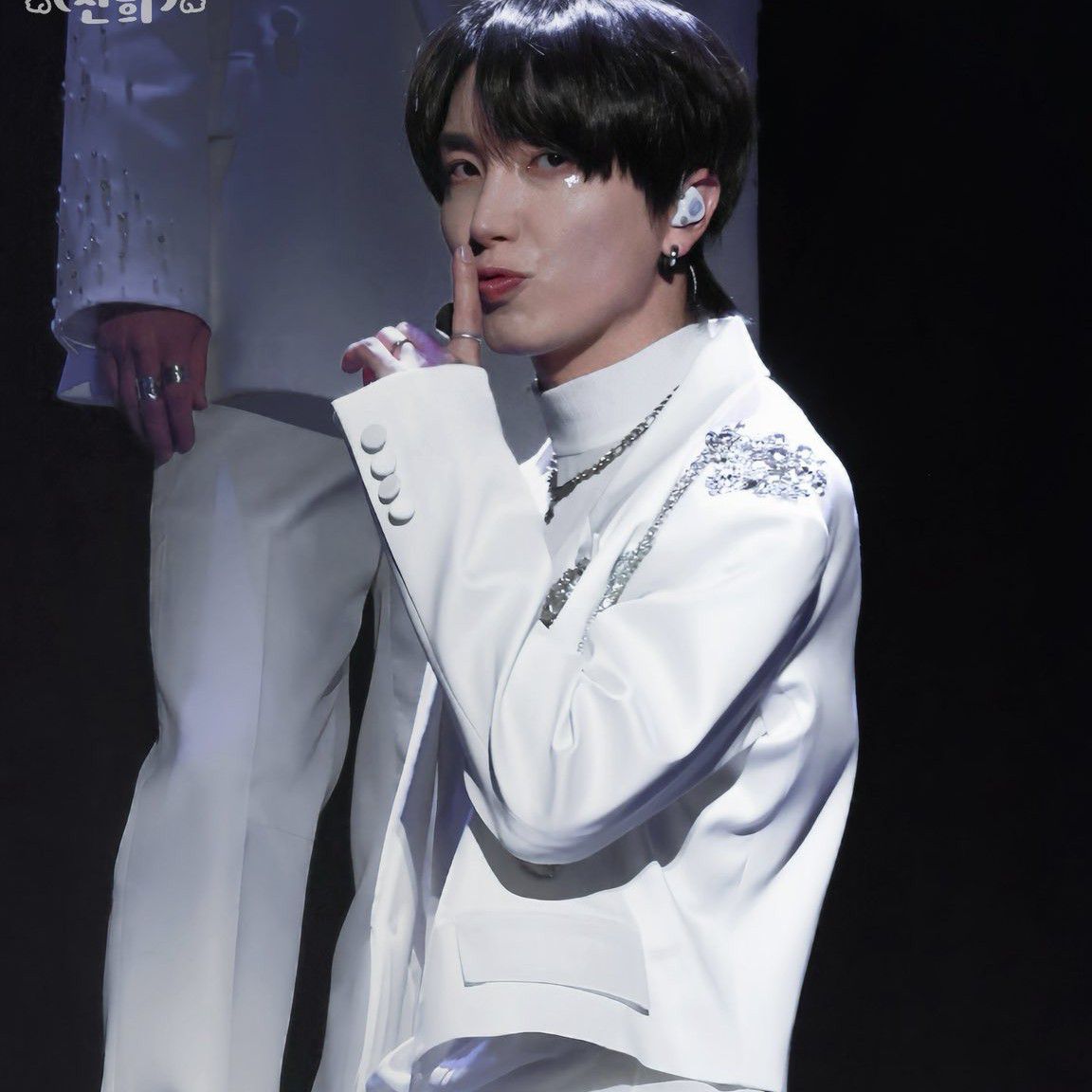 Behind-the-scenes cut of Leeteuk (Super Junior)