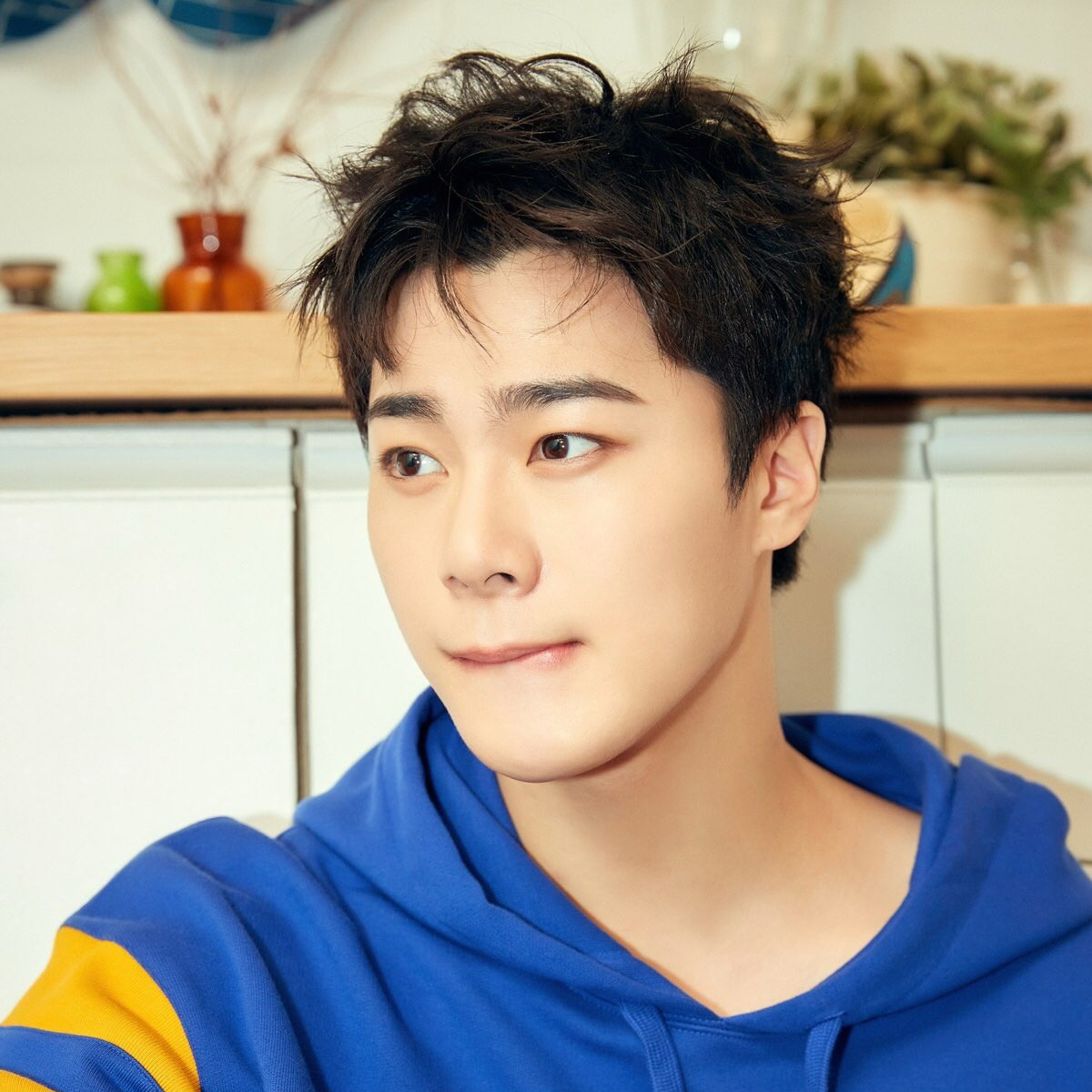 Behind-the-scenes cut of Moonbin (ASTRO)