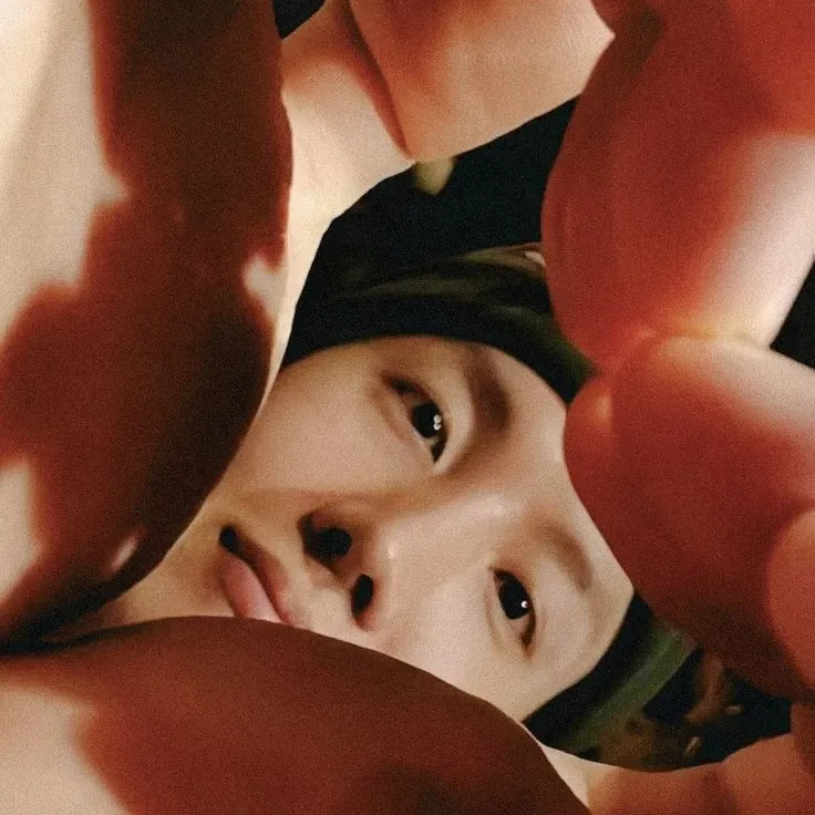 Foto aktivitas terbaru j-hope (BTS)