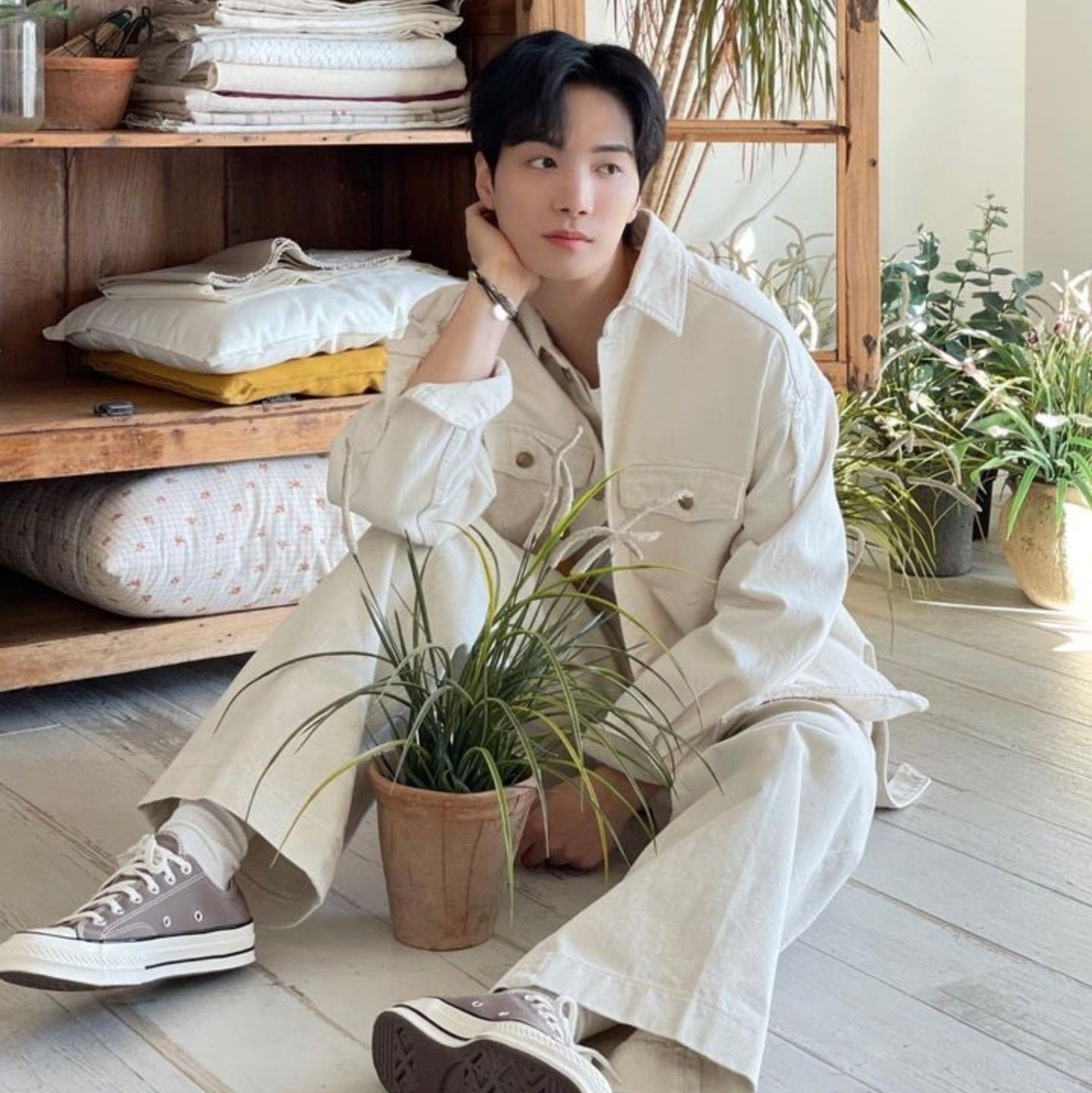 A moment captured by Kim Jonghyeon's fan